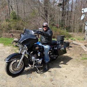 Meet your Posher, Dustin